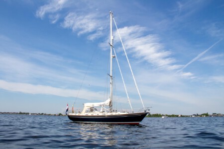 Zeg opzij Amerika Sleutel Homepage - Van der Zee Yachting - Verhuur en Verkoop van Schepen
